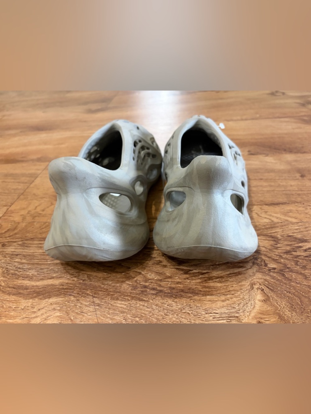 ADIDAS YEEZY FOAM RUNNER - Picture 4 of 9